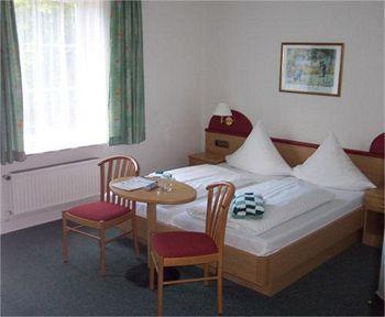 Hotel Carstens Бордесхолм Екстериор снимка